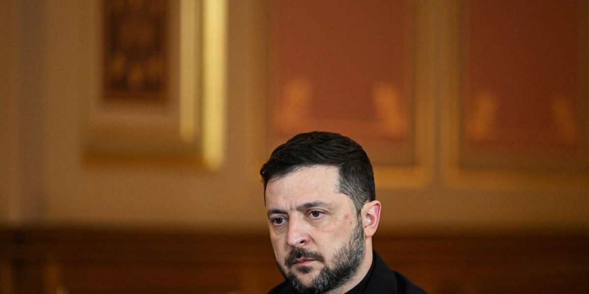 «Beni congelati e altri supermissili». A Zelensky promesse da marinai «Beni congelati e altri supermissili». A Zelensky promesse da marinai