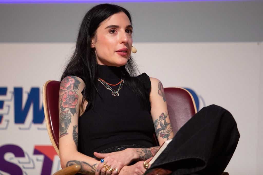 Indagate per stalking e molestie le paladine del femminismo nostrano