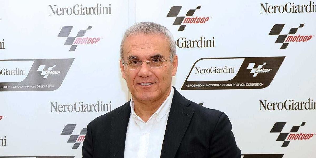 «Sandali e stivali i nostri cavalli di battaglia» «Sandali e stivali i nostri cavalli di battaglia»