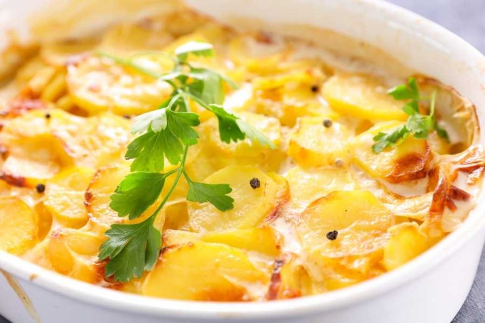 Retro recipes, vintage meals, nostalgic foods, potluck dishes, potatoes au gratin