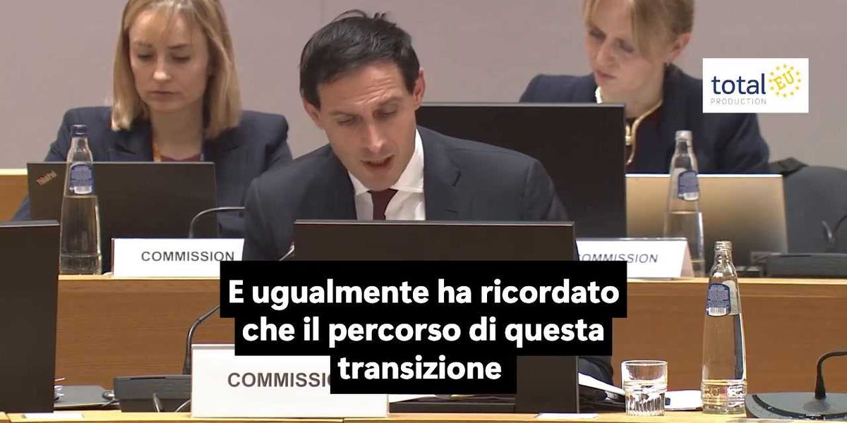 Automotive, Hoekstra: «Revisione delle norme CO2 per metà dicembre» Automotive, Hoekstra: «Revisione delle norme CO2 per metà dicembre»