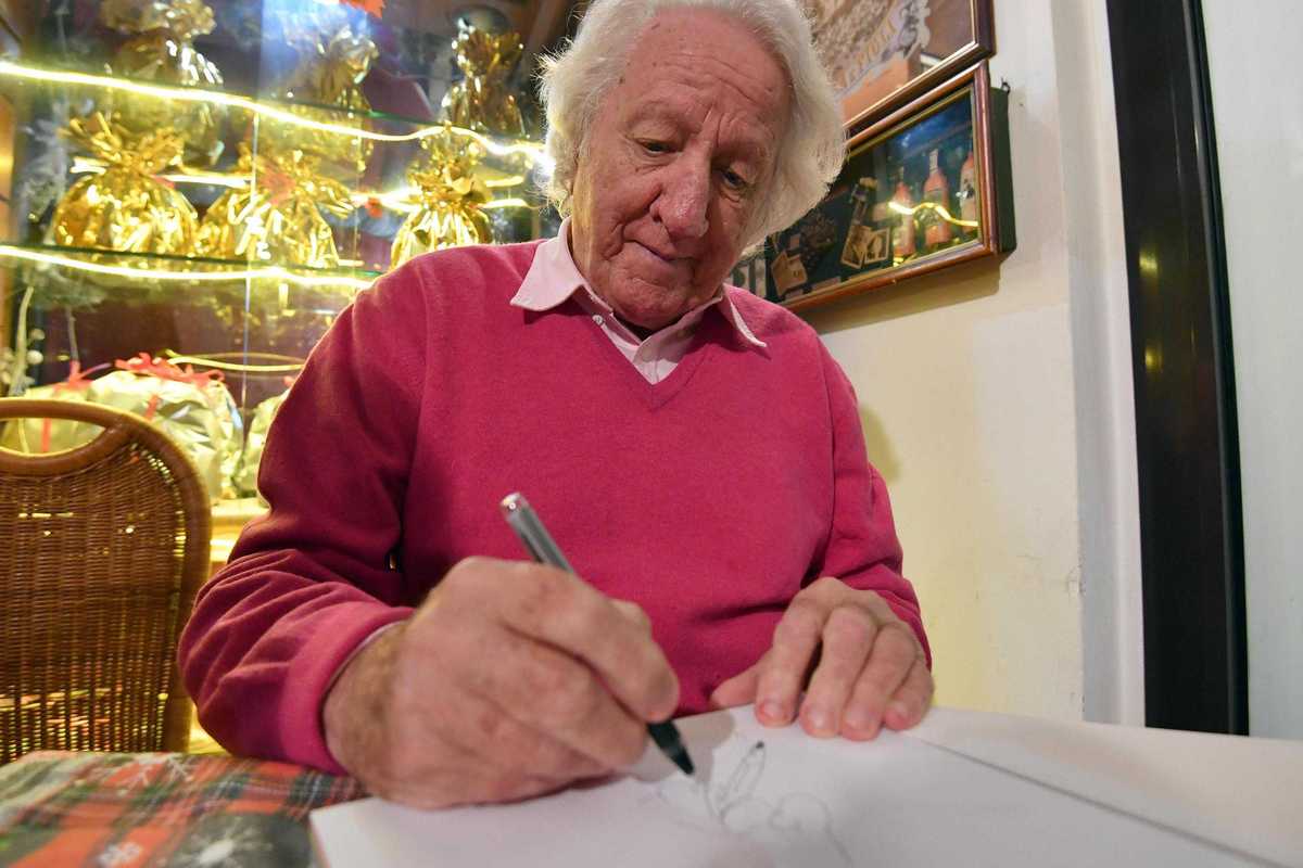 Addio a Giorgio Forattini, artista maestro della satira: «I migliori comunisti sono i ricchi»
