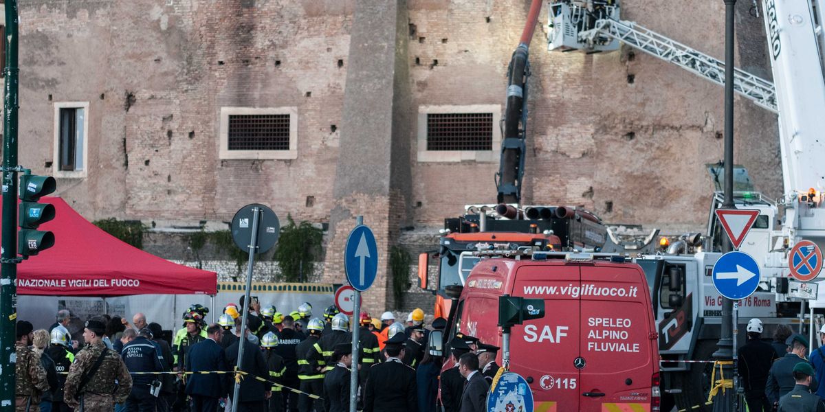 Crollo a Roma, sospetti sull’idoneità dei lavori Crollo a Roma, sospetti sull’idoneità dei lavori