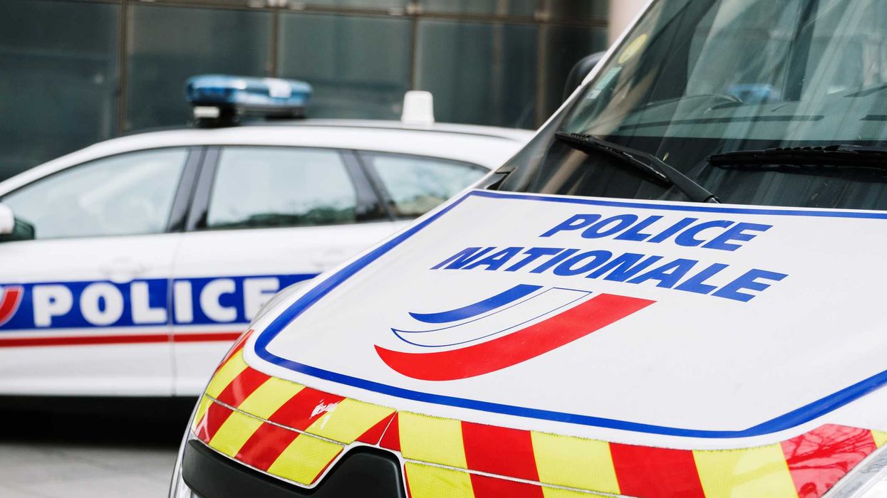 Auto contro la folla in Francia: dieci feriti sull’isola d’Oléron