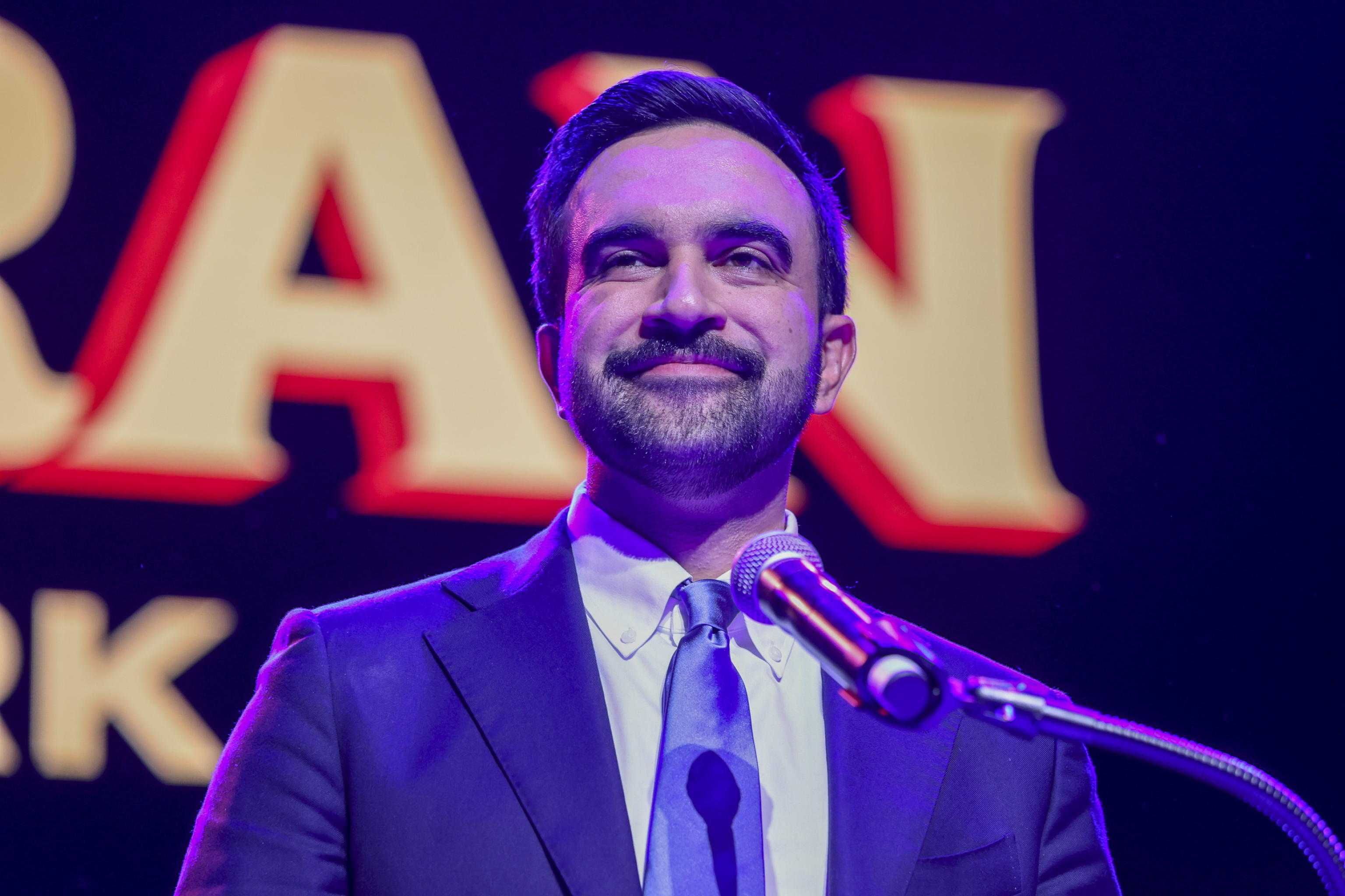 Musulmano, pro Pal, filo Lgbt. Il neo sindaco di New York è l’evoluzione finale del woke