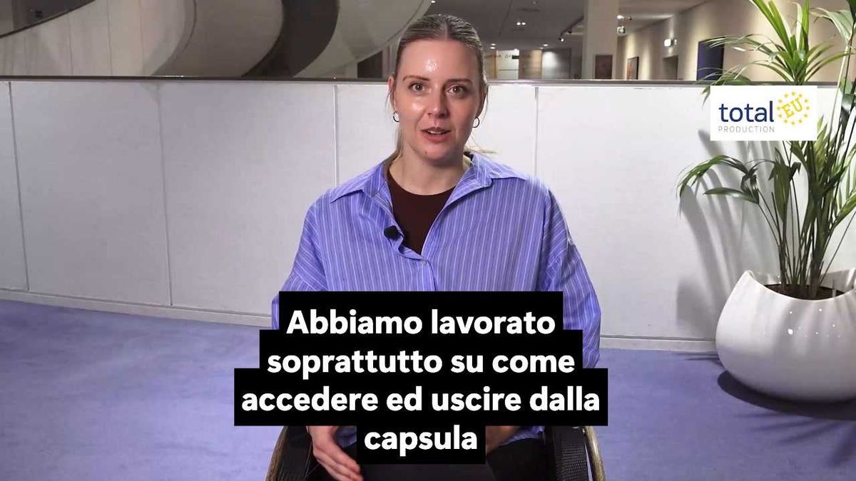 La prima astronauta disabile: «Seguite sempre i vostri sogni»
