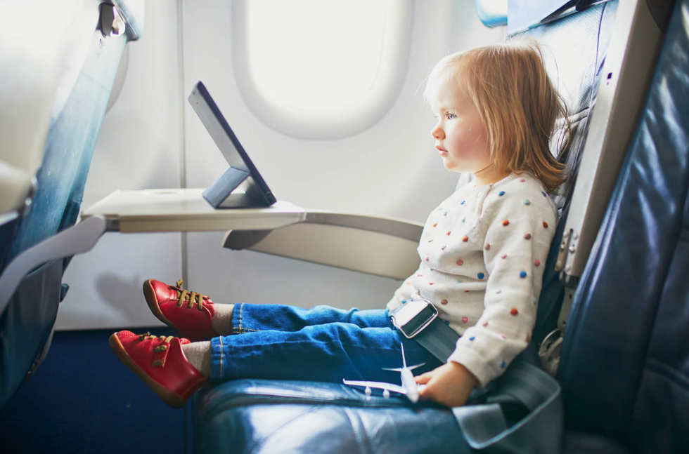 Delta, Delta airlines, children on planes, Reddit 