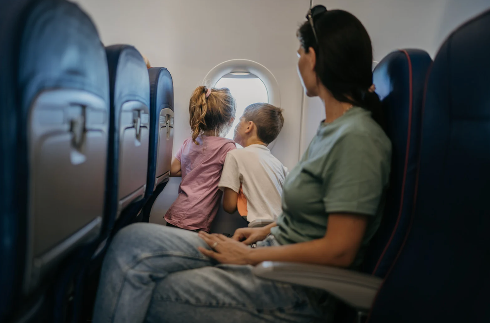Delta, flying, Delta airlines, kids on planes, children's seating on planes, Reddit