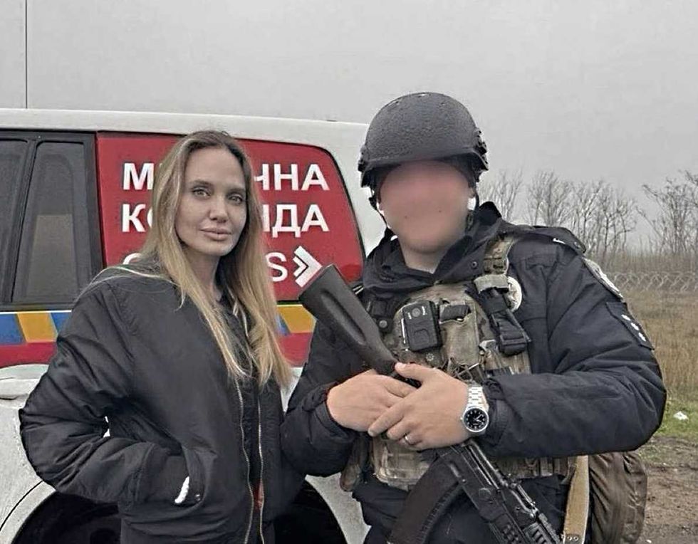 angelina jolie ucraina
