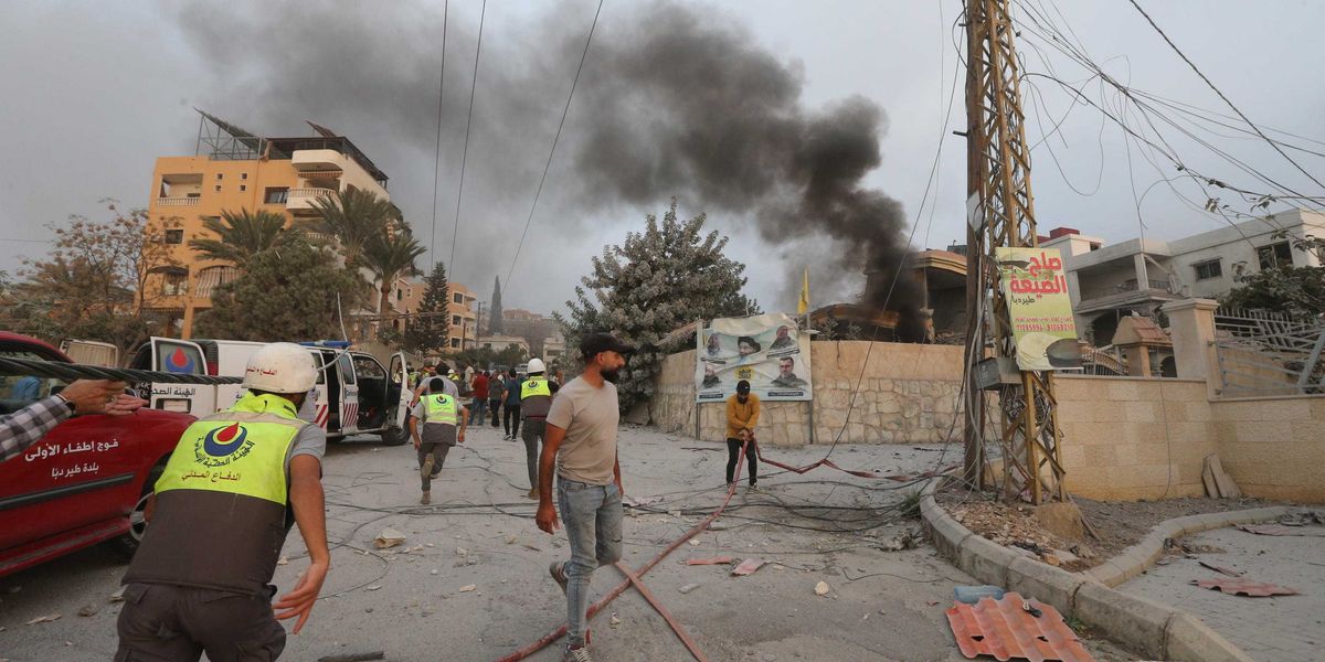 Israele bombarda di nuovo il Libano. Abu Mazen al Papa: «Ora i due Stati» Israele bombarda di nuovo il Libano. Abu Mazen al Papa: «Ora i due Stati»
