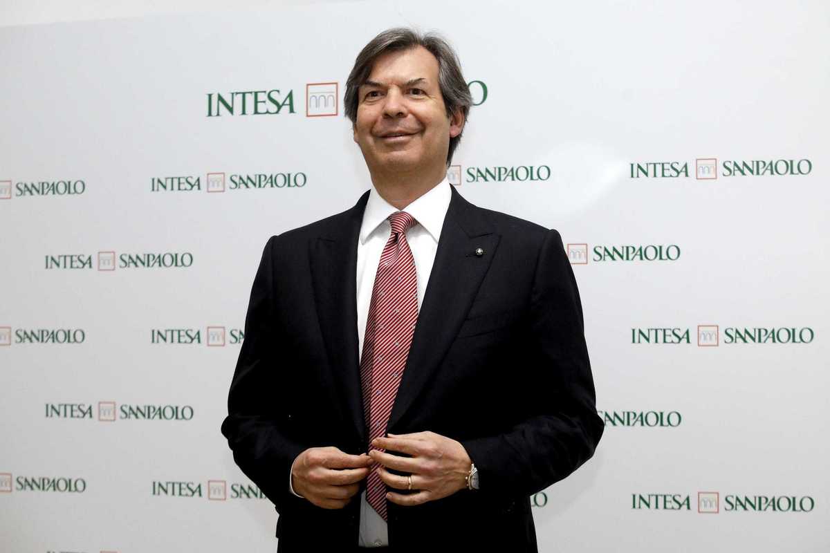 Intesa mette a segno profitti da record. Messina rassicura: tassa banche gestibile
