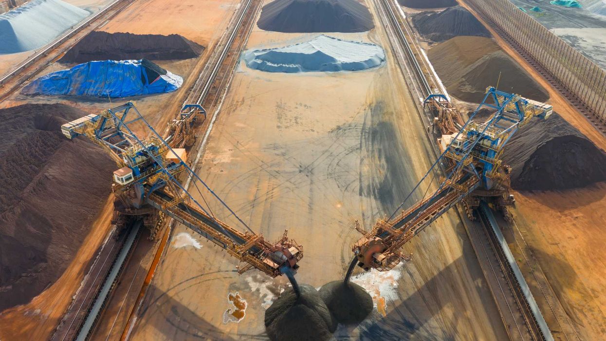 Per sfilarsi dalla tenaglia cinese l’Italia acceleri sul piano minerario