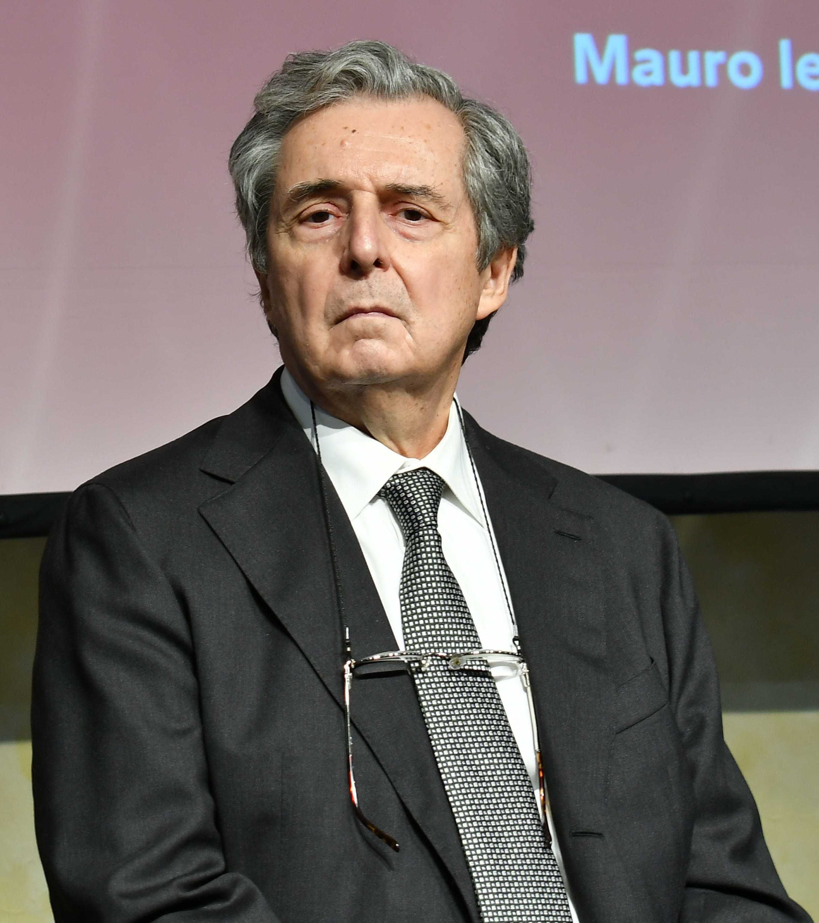 Carlo Galli: «Con l’intelligenza artificiale spariscono l’uomo e la verità»