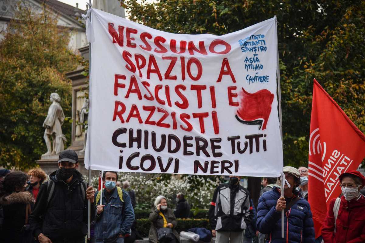 Alla sinistra interessa il nemico: un giorno i fascisti, l’altro i ricchi