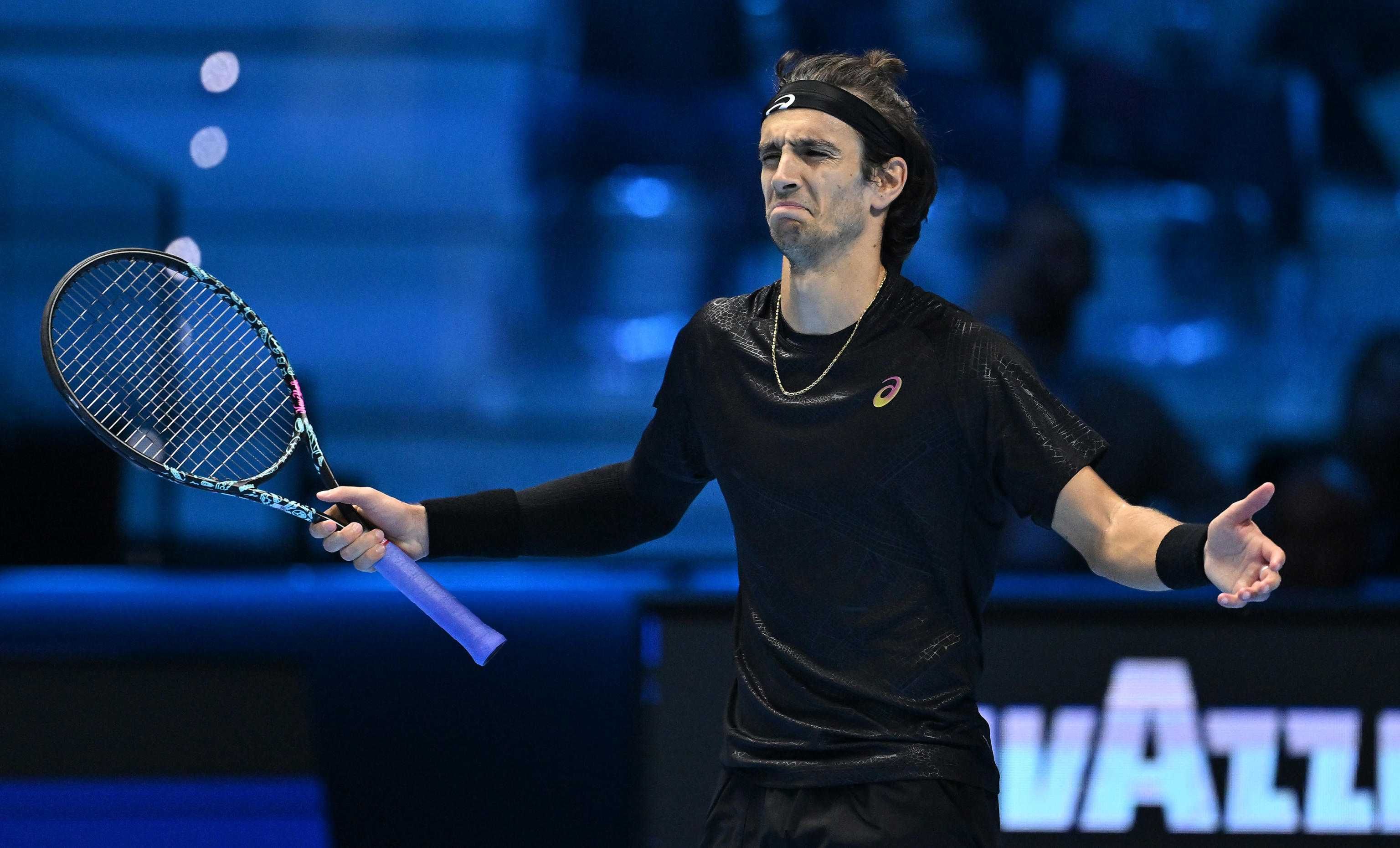 Atp Finals, Musetti si rialza e infiamma Torino: battuto De Minaur ed è ancora in corsa per le semifinali
