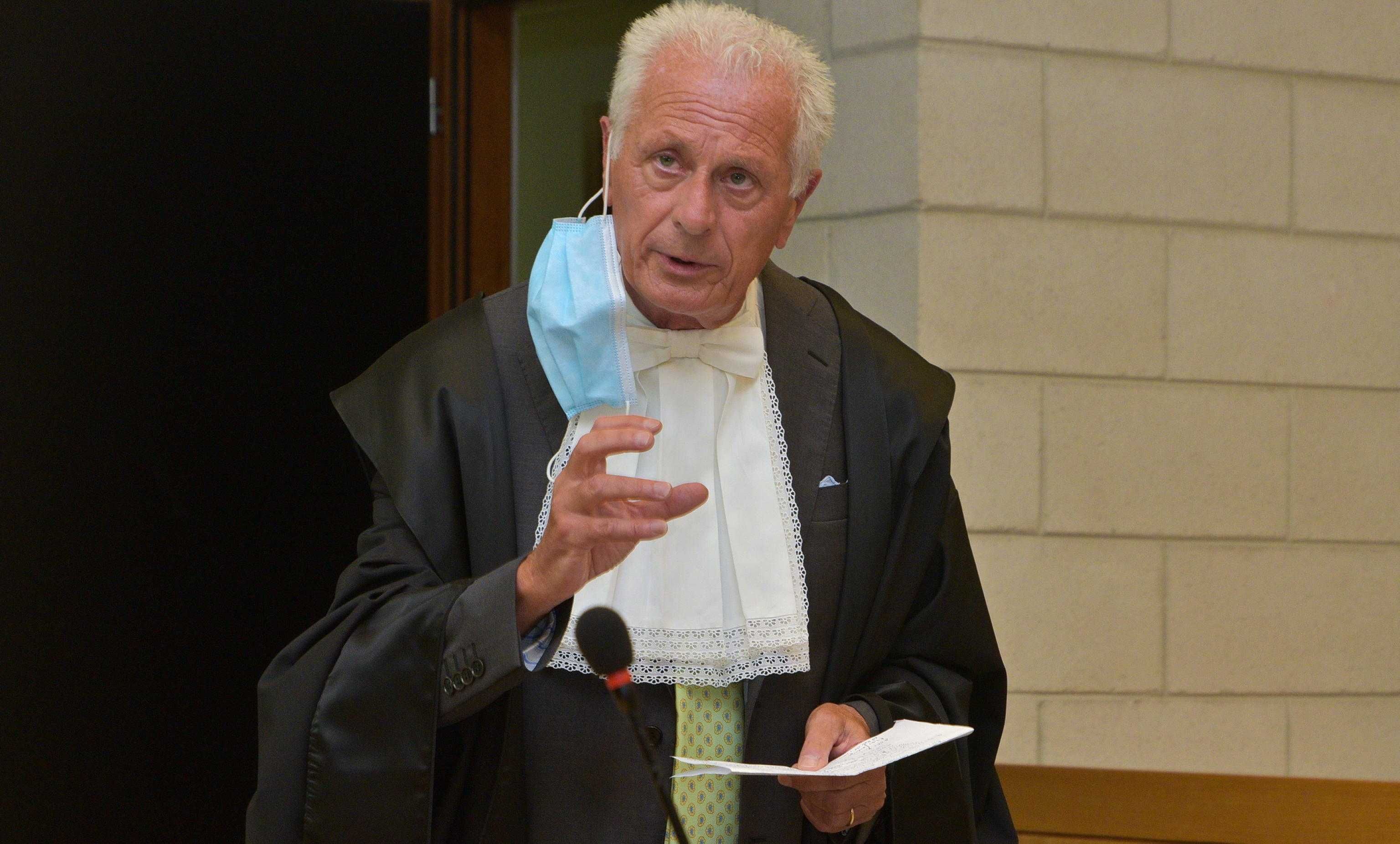 All’occorrenza diventano anti toghe. Pd e M5s attaccano il pm di Bergamo