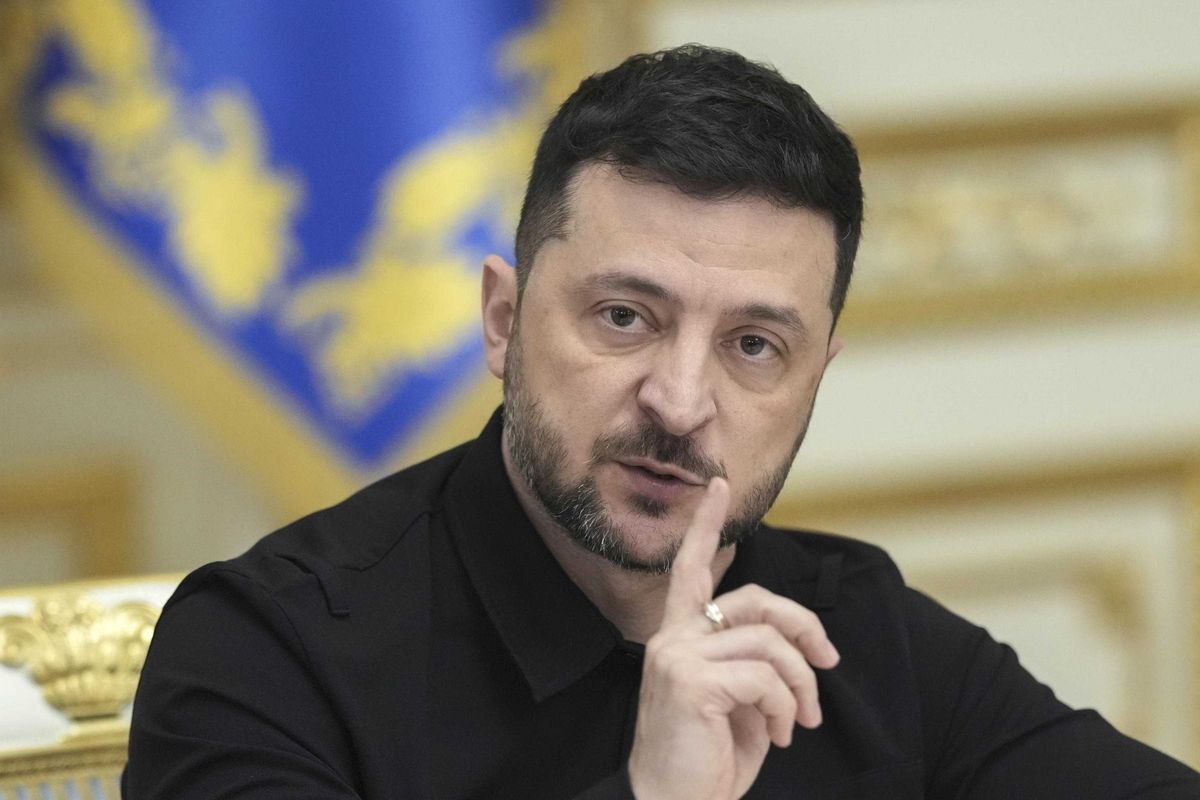 Kiev, avanza la corruzione: via due ministri