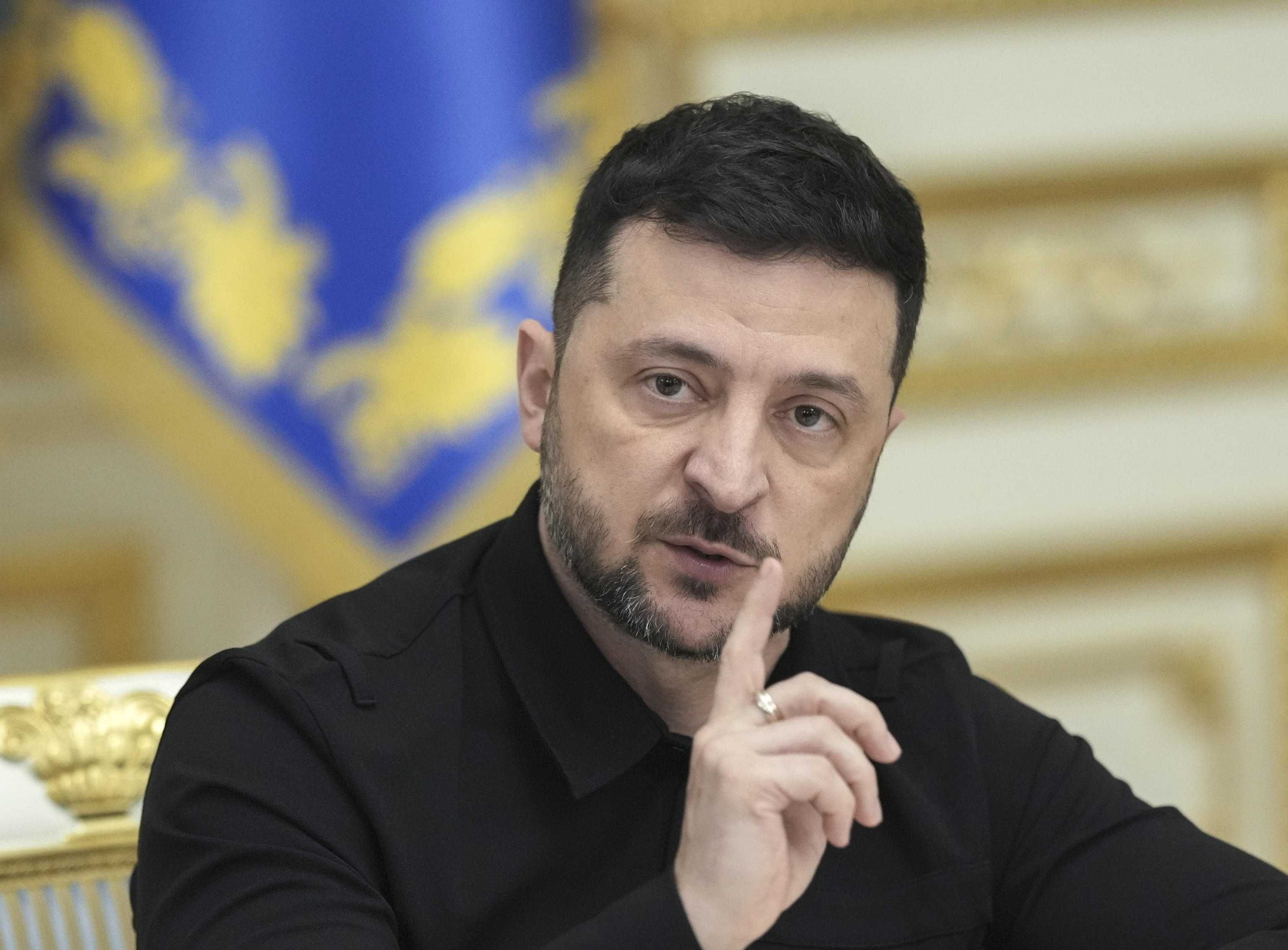 Kiev, avanza la corruzione: via due ministri