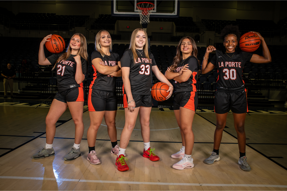 THE LAYUP LINE: No. 11 La Porte Bulldogs