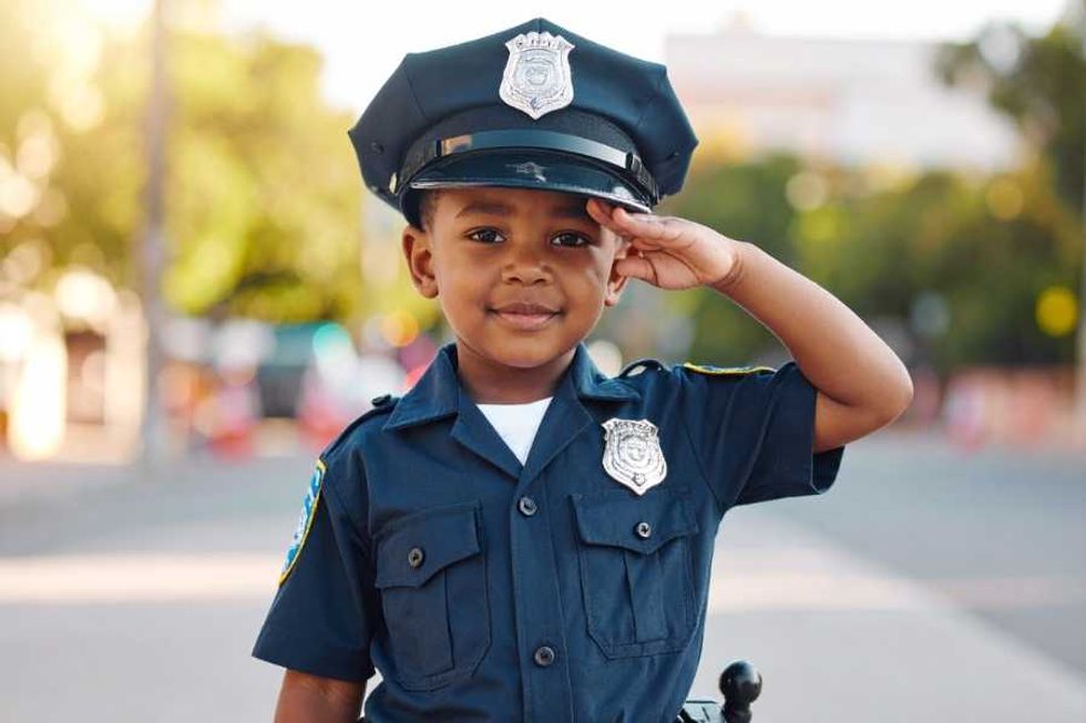 Kid with cancer bullied for police uniform gets his teen bullies to apologize