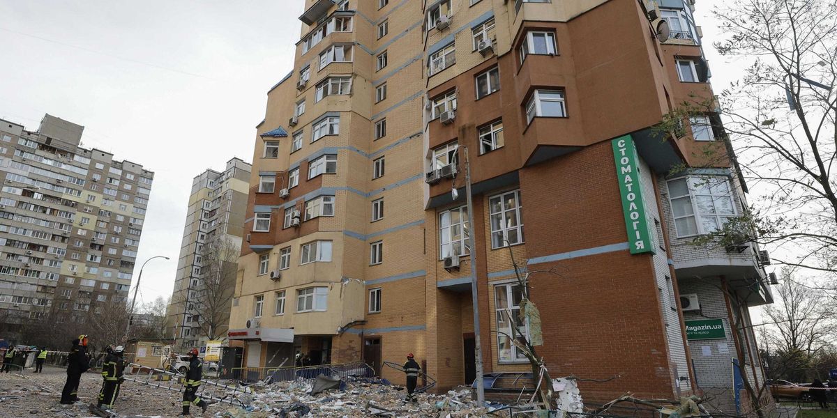 mosca bombarda e intanto avanza zelensky sa che ormai 232 finita da Laverita.info mosca bombarda e intanto avanza zelensky sa che ormai 232 finita