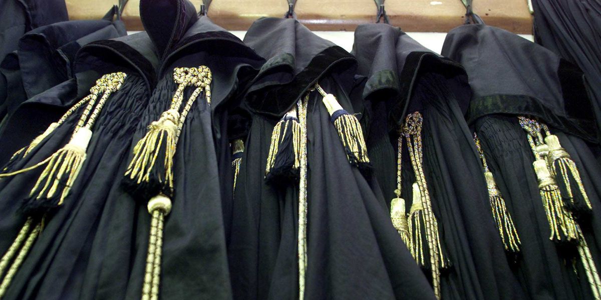 Giudici complici dell’orrore: è tempo che paghino Giudici complici dell’orrore: è tempo che paghino