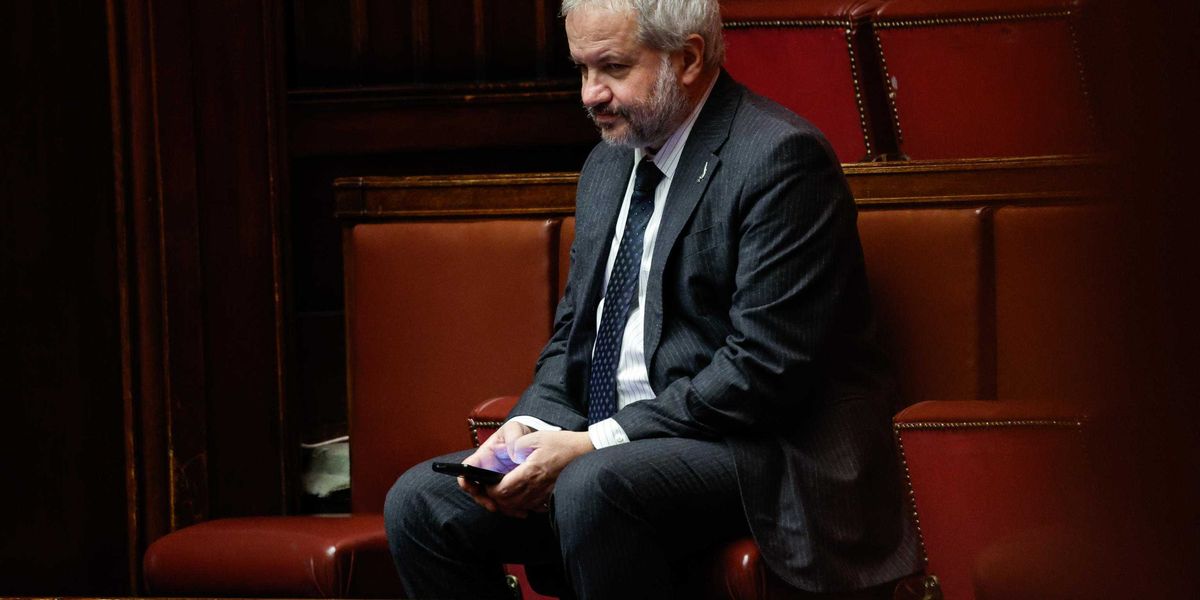 Borghi: «Tassare le banche? Sostenibile e utile. Pur con i conti a posto l’Ue non ci premierà» Borghi: «Tassare le banche? Sostenibile e utile. Pur con i conti a posto l’Ue non ci premierà»