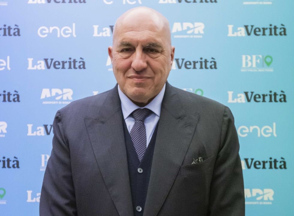 Crosetto manda l’Onu in pensione. «Ha l’encefalogramma piatto»