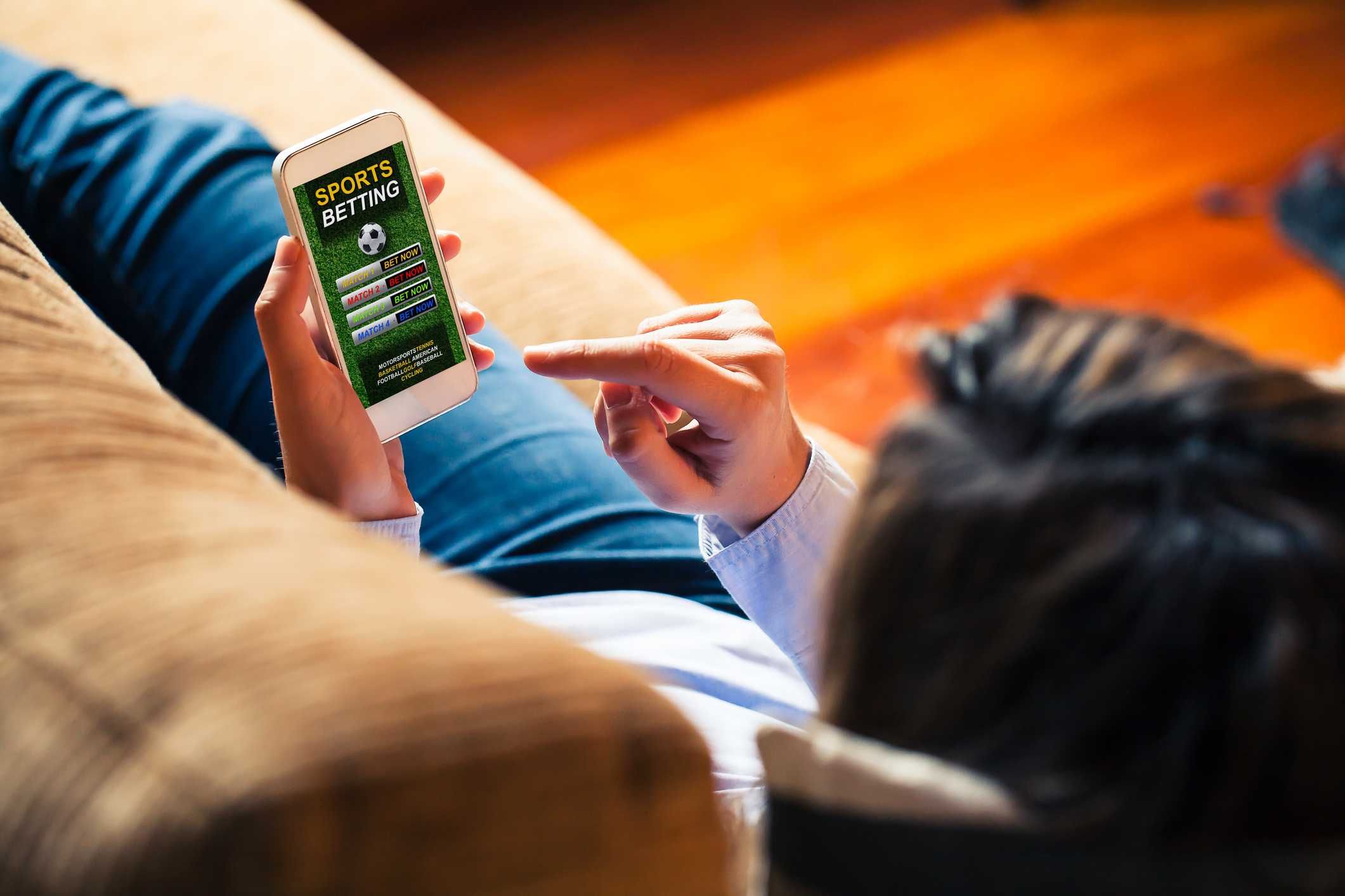 Non solo droghe: i giovani provano a riempire il vuoto con gioco e porno