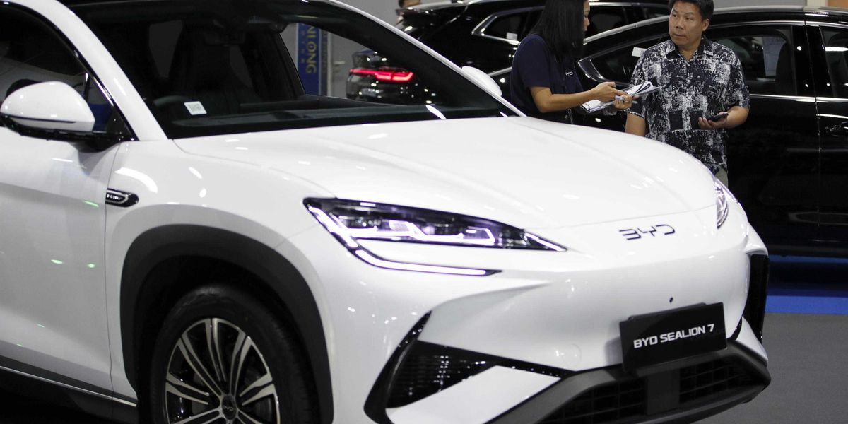 Produrre in Italia si può: Byd si prende i fornitori lasciati a piedi da Stellantis Produrre in Italia si può: Byd si prende i fornitori lasciati a piedi da Stellantis