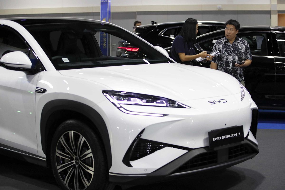 Produrre in Italia si può: Byd si prende i fornitori lasciati a piedi da Stellantis