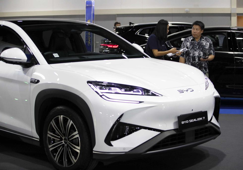 Produrre in Italia si può: Byd si prende i fornitori lasciati a piedi da Stellantis