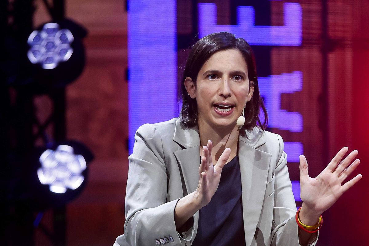 La Schlein lancia la lotta di classe contro chi guadagna 2.500 euro