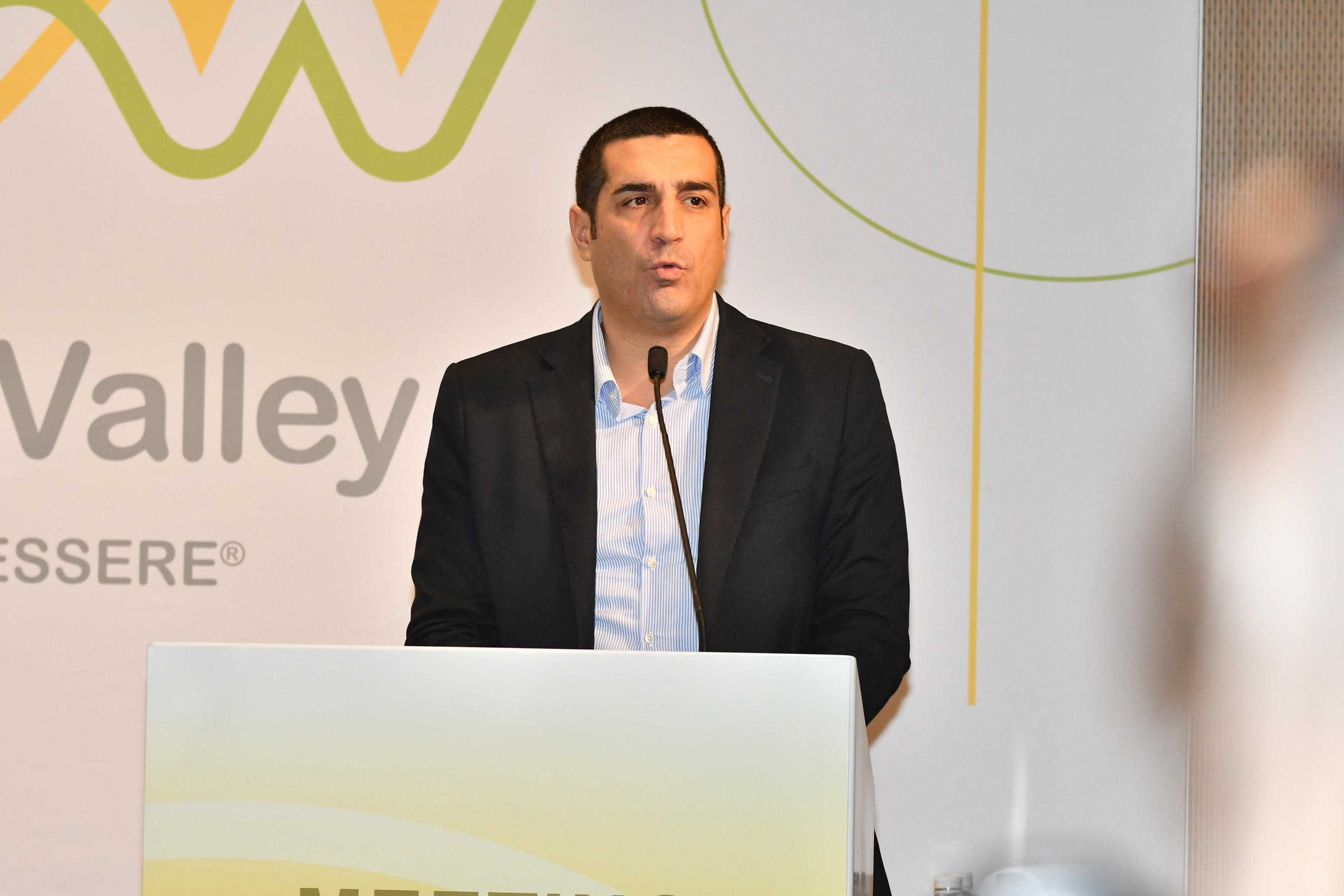 Il Pd vuole accogliere più stranieri ma pensa di non curare i meridionali