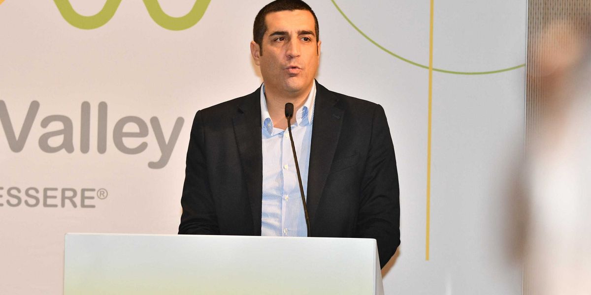 il pd vuole accogliere pi249 stranieri ma pensa di non curare i meridionali