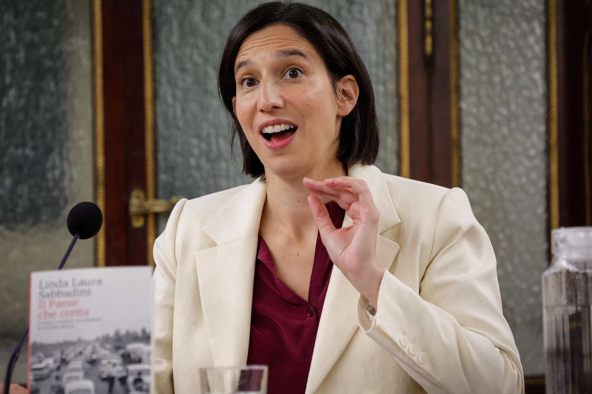 Il Pd chiede di punire chi sostiene l'economia del Paese