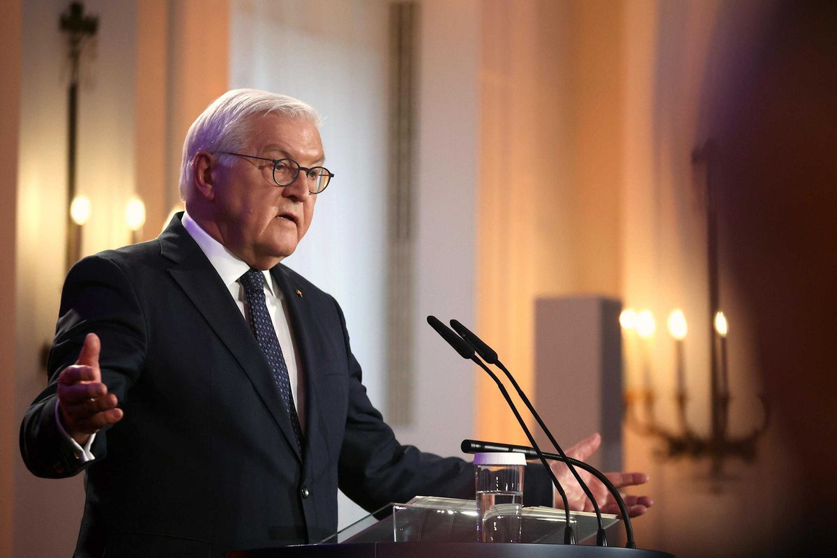 Afd vola ma le istituzioni fanno muro. «Partito aggressivo, rischia il divieto»