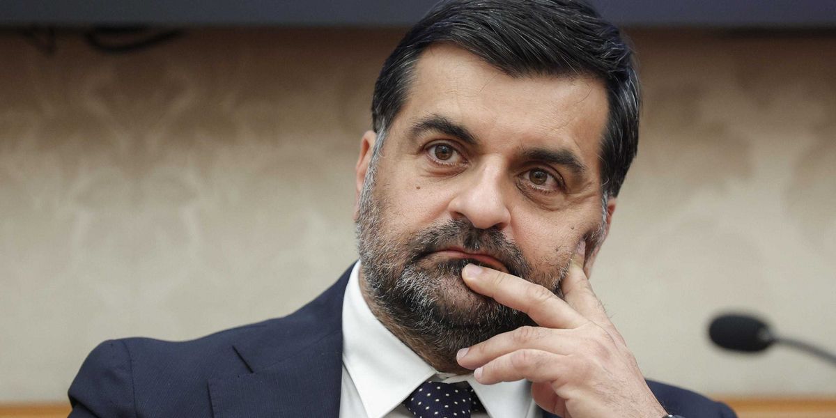 Esposto di Palamara «Ora si verifichi l’operato della toga che mi indagò» Esposto di Palamara «Ora si verifichi l’operato della toga che mi indagò»