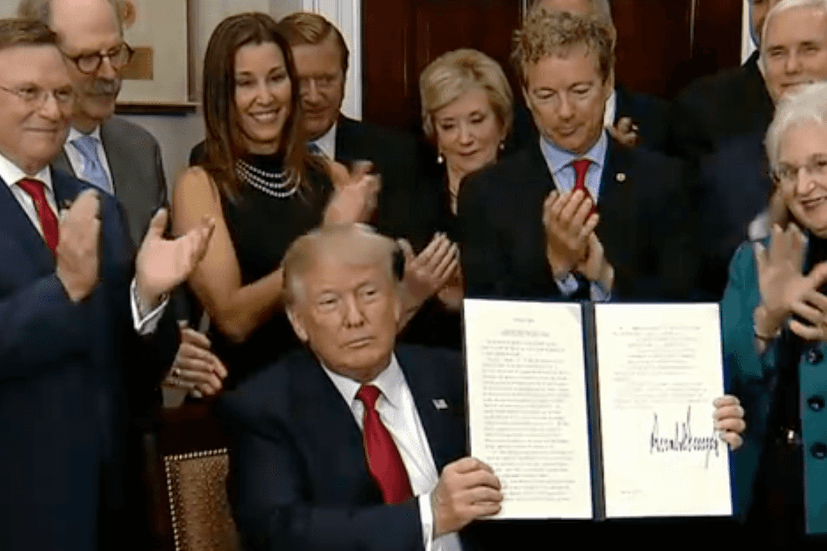 Fearing Midterm Ruin, Trump Blinks On Obamacare --Yet Still Aims To Gut Program