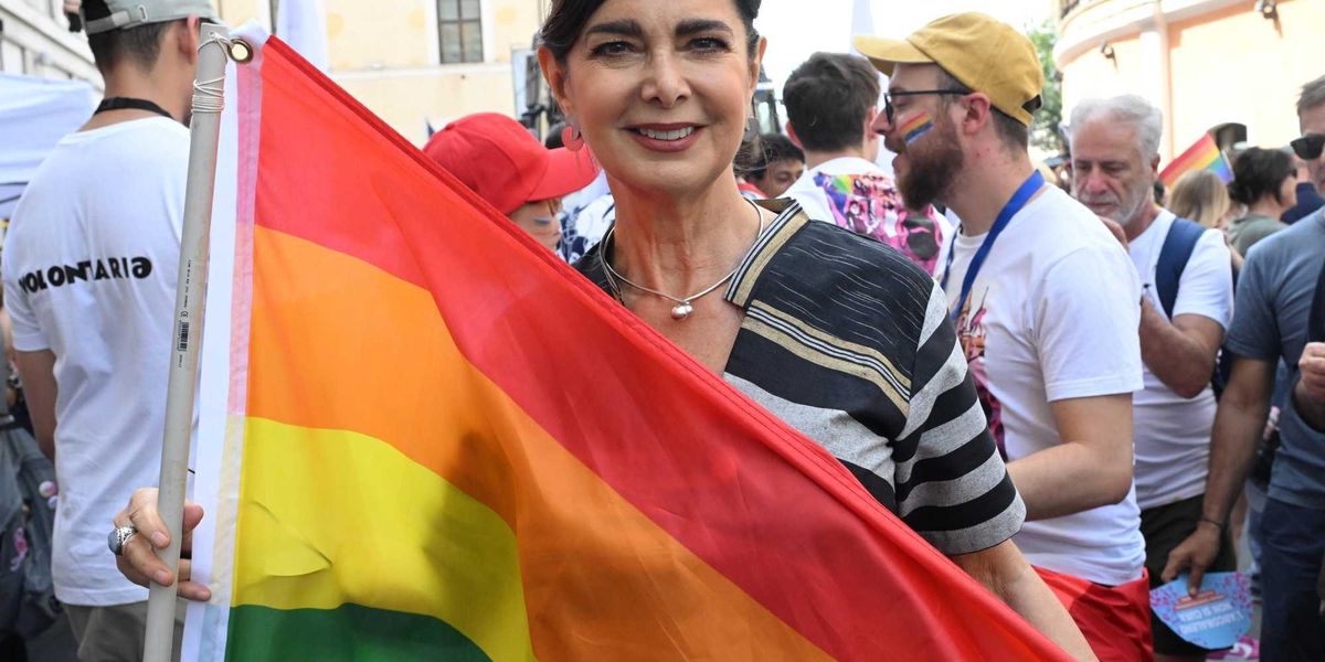 Politica lunare, parla di consenso ma trascura la vera emergenza