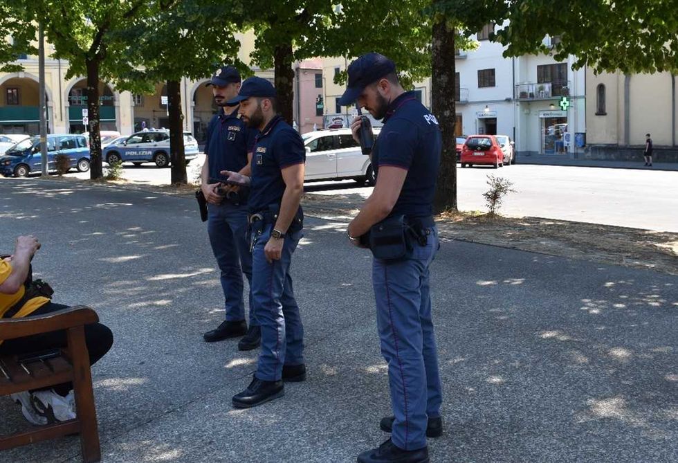 Faide etniche a Prato. Scontri fra bande con machete e pistola