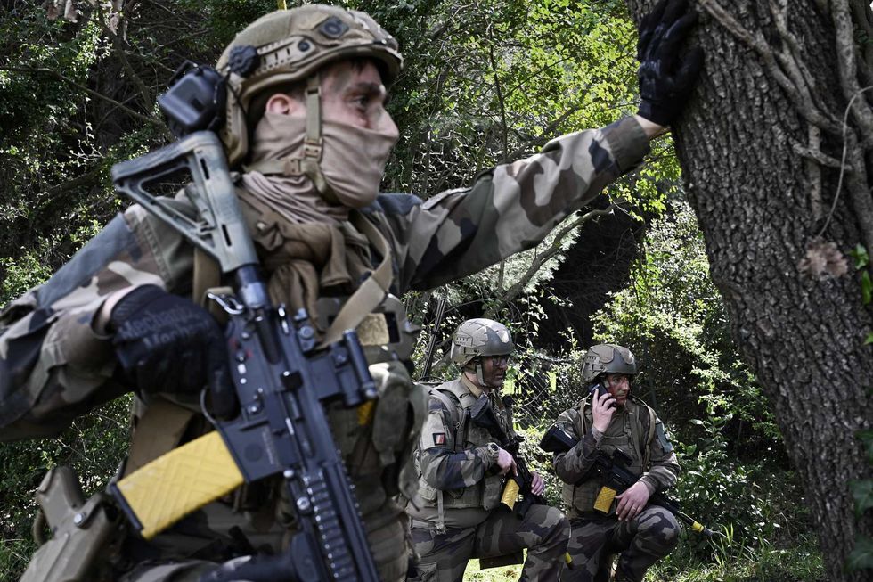 Guerra mania, torna la leva anche in Italia