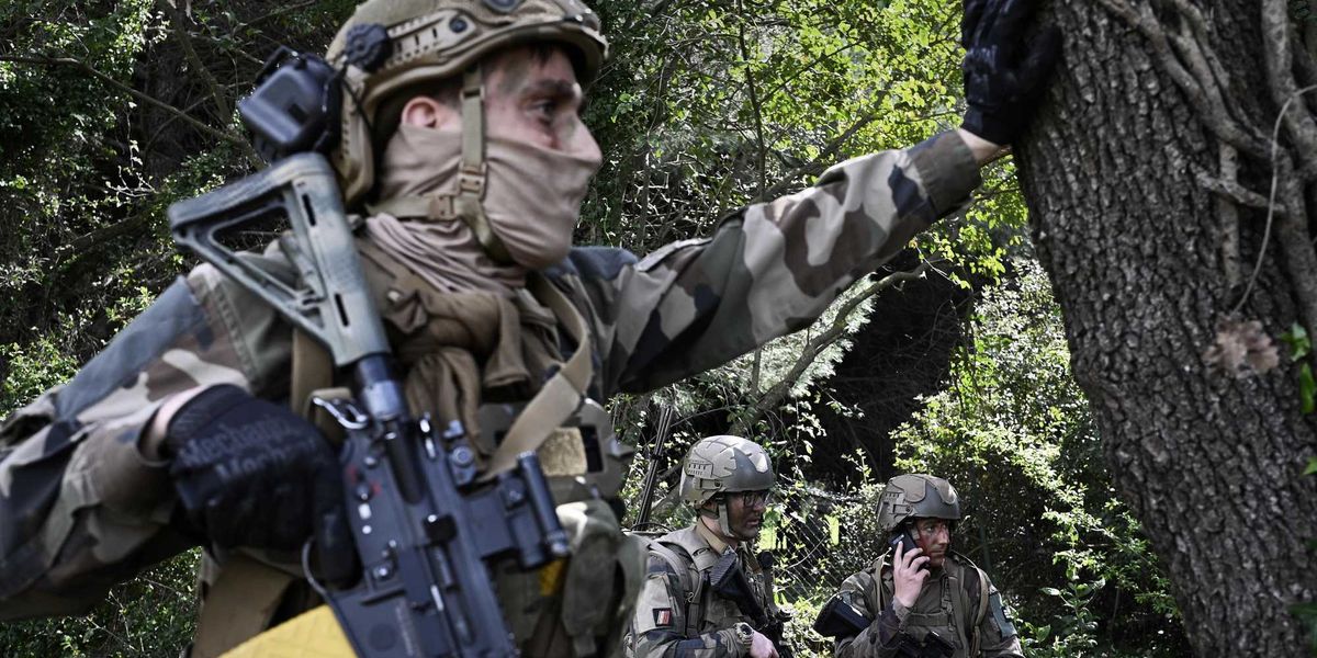 Guerra mania, torna la leva anche in Italia