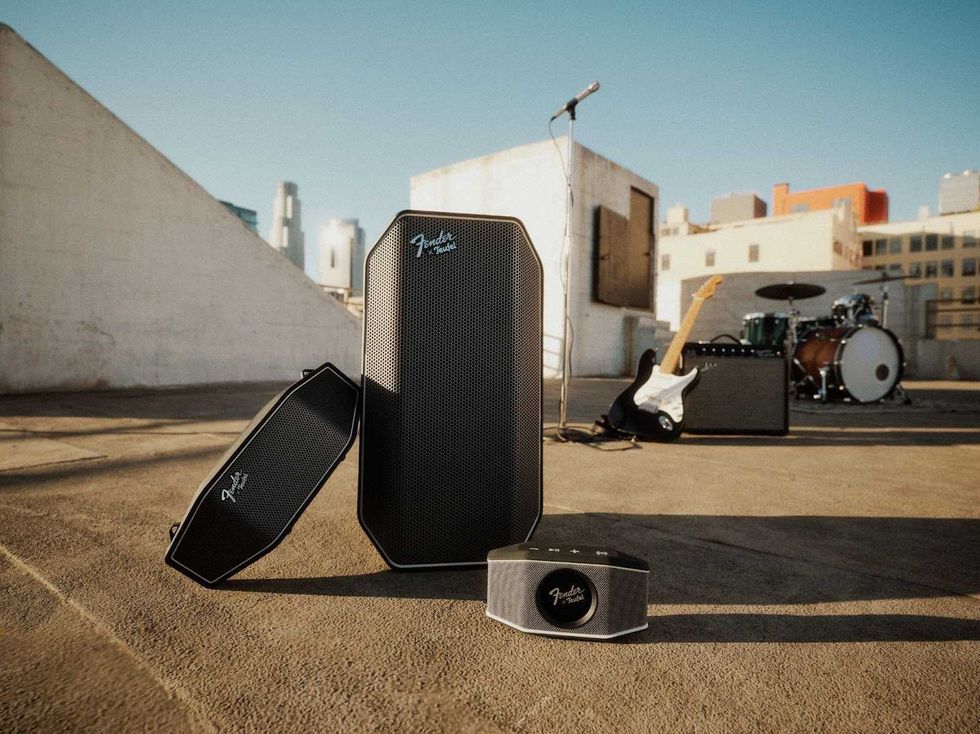 photo of Fender x Teufel ROCKSTER GO 2 + ROCKSTER Cross