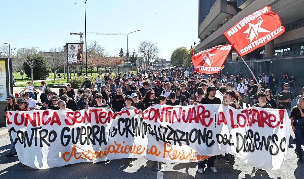 Si rafforza l’asse tra falce, martello e Corano