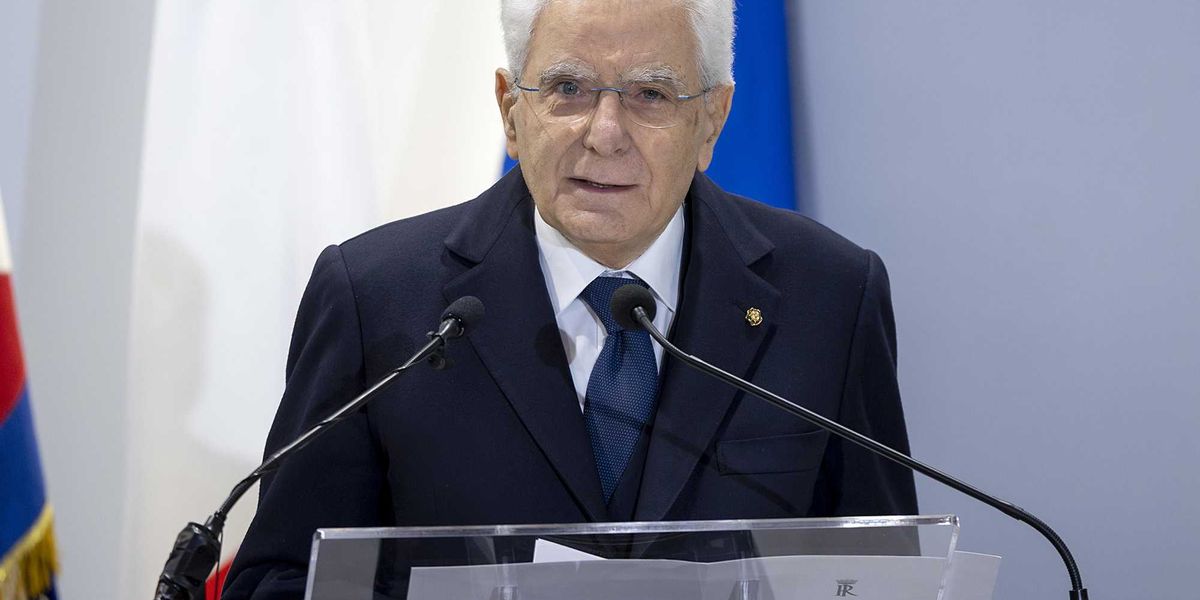 Mattarella smentisce, lo scontro c’è tutto...