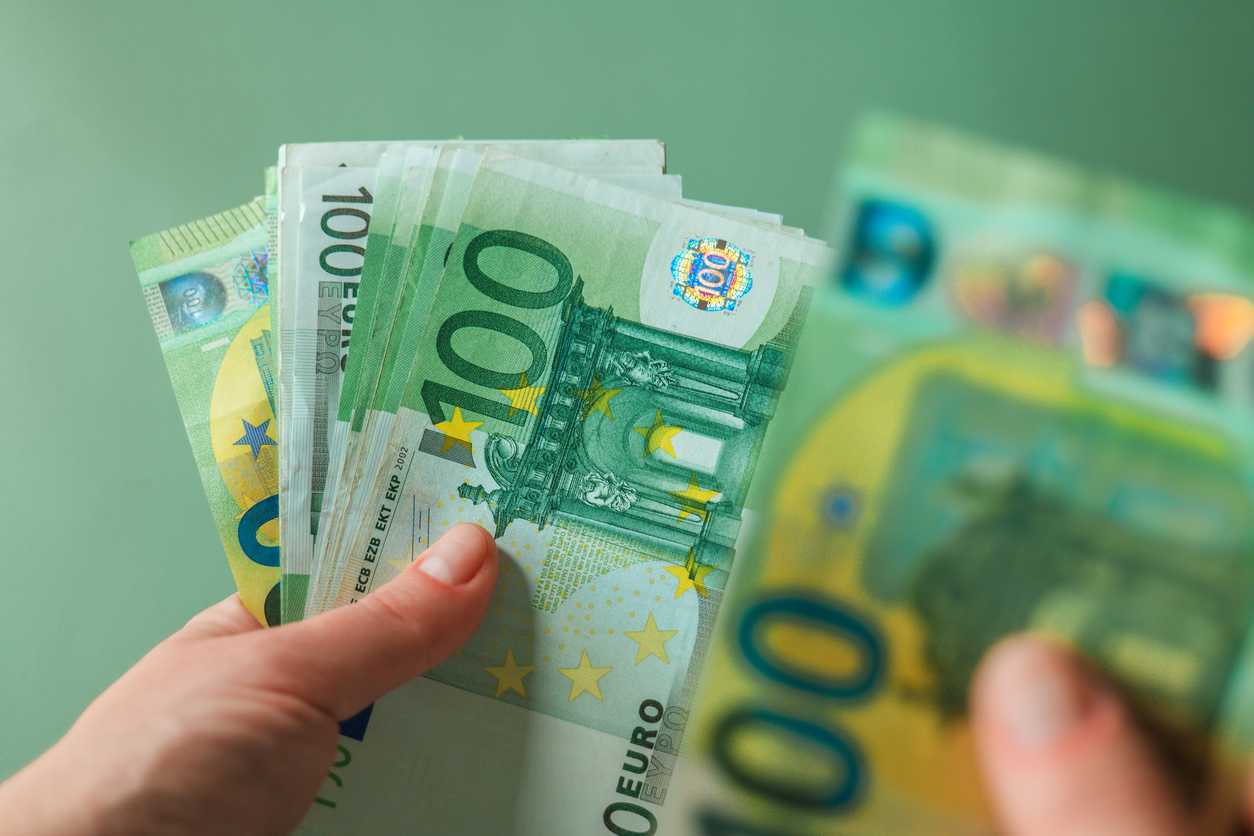 A dicembre tredicesime per 42 miliardi. Debutta il «bonus mamme»