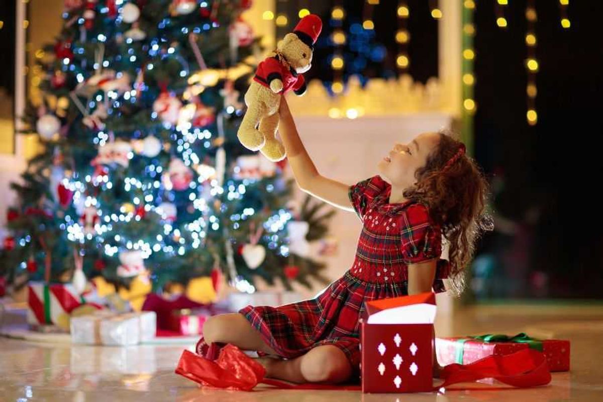 Christmas, santa, kids, parenting, holidays, Christmas magic, holiday spirit, christmas gifts for kids, true meaning of Christmas, Santa songs