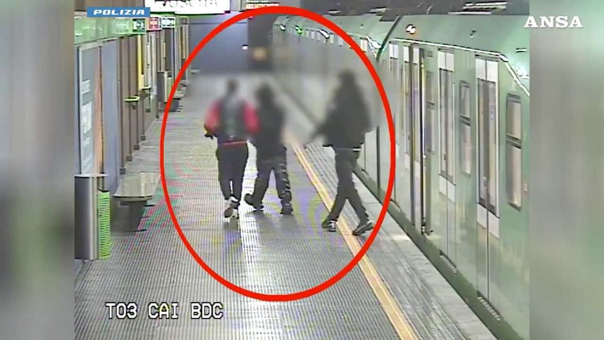 Milano, scippo in tempo record in metropolitana