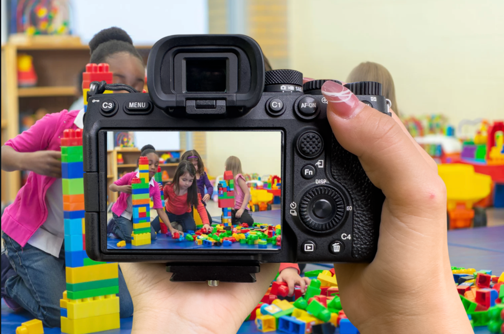 Reasons why you should take candid photos and videos of your family doing absolutely nothing